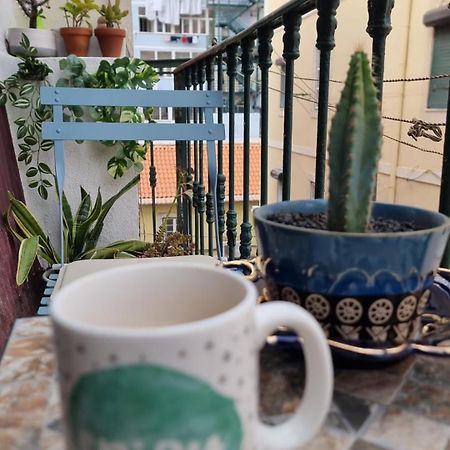 Charming Central Apartment To Rent Lisbona Esterno foto