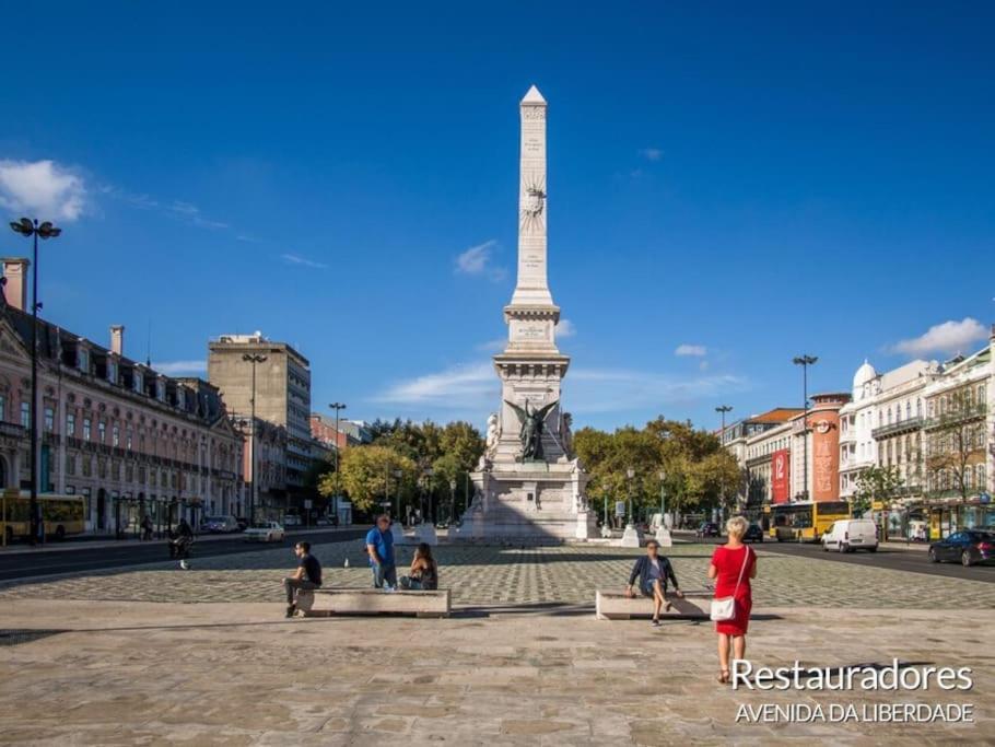 Charming Central Apartment To Rent Lisbona Esterno foto