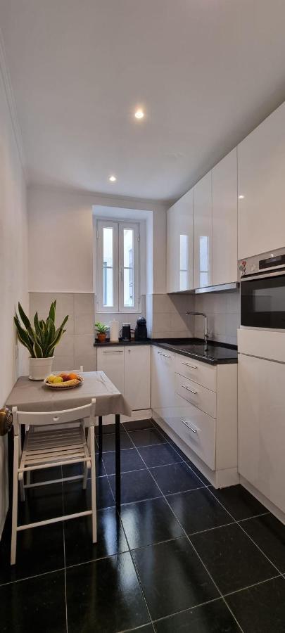 Charming Central Apartment To Rent Lisbona Esterno foto