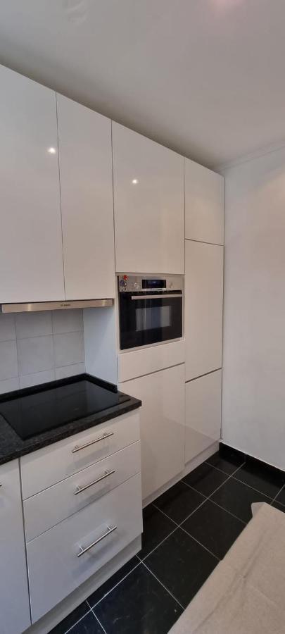Charming Central Apartment To Rent Lisbona Esterno foto