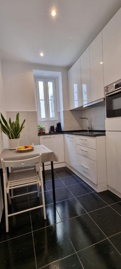 Charming Central Apartment To Rent Lisbona Esterno foto