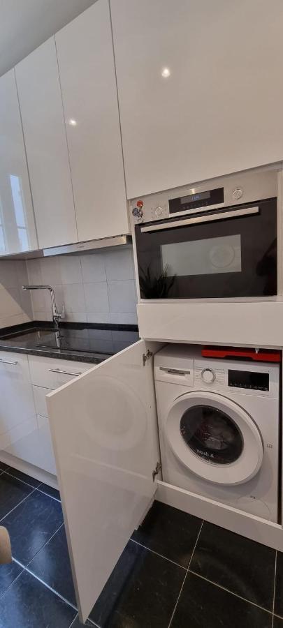 Charming Central Apartment To Rent Lisbona Esterno foto